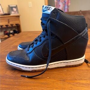 Nike Women's Dunk Sky Hi Ess ential Hidden Black Wedge Top Sneakers